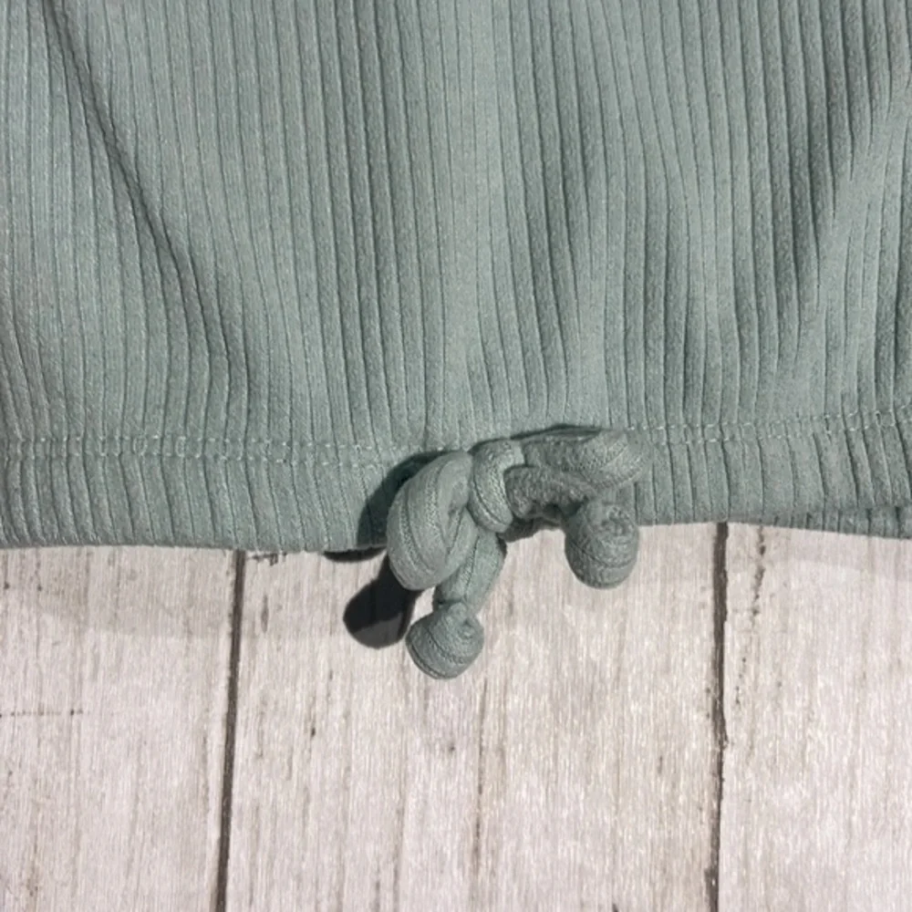 Old Navy Girls Ribbed Cropped Henley Pullover Sweater Light Blue Size XL 14 16‎